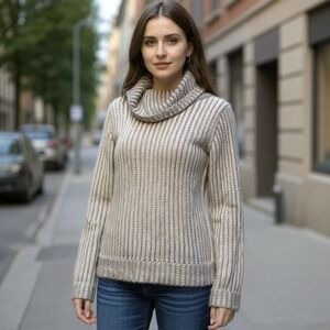 Very soft DKNY Ribbed Knit Cowl Neck Sweater Grey And Pink Large